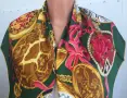 Nina Ricci Голям Дамски Шал от 100% Коприна Оригинален Нина Ричи Зелен Цветя Парфюми, снимка 13