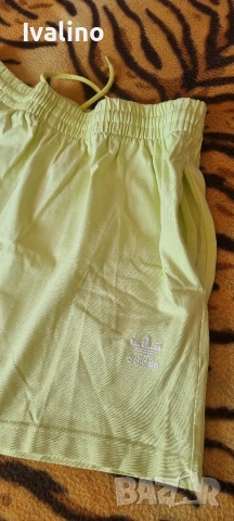 къси панталони оригинални Adidas дамски , снимка 4 - Спортни екипи - 55074799