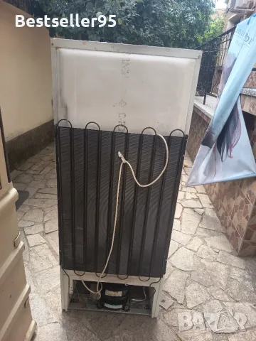 Хладилник Indesit, снимка 4 - Хладилници - 55663357