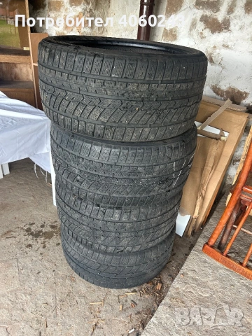 Продавам Гуми 295/35/21, снимка 4 - Гуми и джанти - 54655999