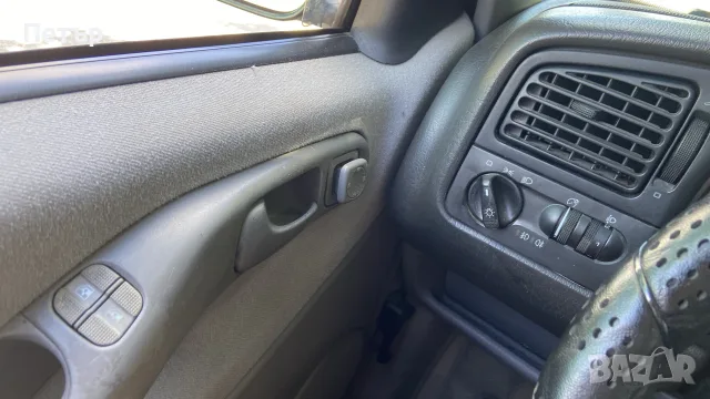 VW Passat 1.8 mi Pacific, снимка 8 - Автомобили и джипове - 55371580