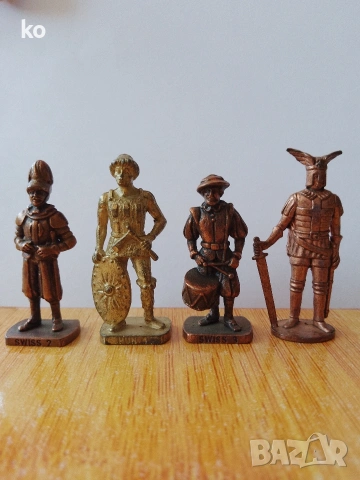 Играчки войници,колички и др фигурки
