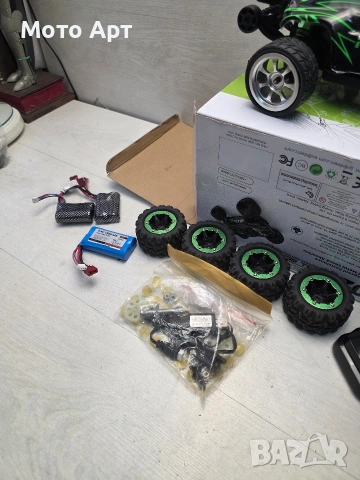 RC Количка Deerc 302e 60KM/H Brushless RC Car 4WD - Drift Car, снимка 7 - Електрически играчки - 45025417