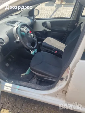 Aygo connect 2011, снимка 10 - Автомобили и джипове - 55564407