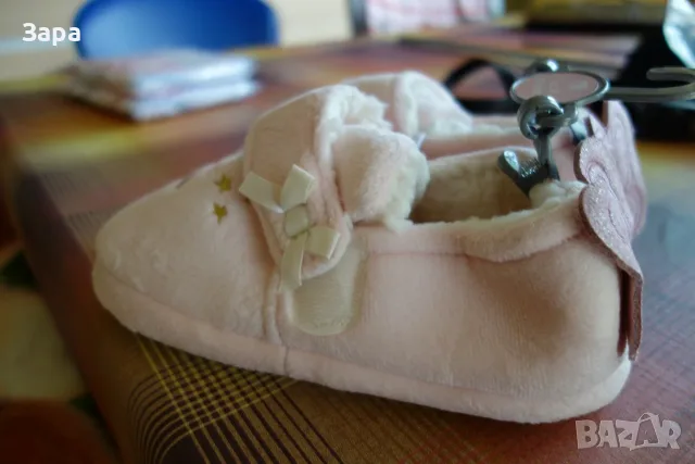 нови пантофи Mothercare, 34ти номер, снимка 4 - Детски пантофи - 55468278