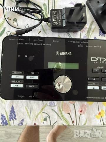 Yamaha DTX502 – Модул за електронни барабани, отлично състояние, снимка 3 - Ударни инструменти - 55538169