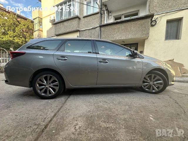Продавам Toyota Auris, снимка 6 - Автомобили и джипове - 55690363