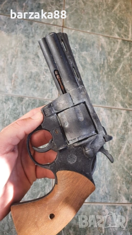 Стар Газов Револвер Italy, снимка 9 - Колекции - 54283245