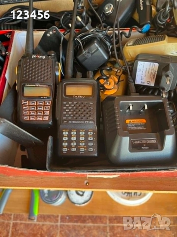47 бр. радиостанции YAESU,2 мобилни,микрофон,захранващо, снимка 16 - Друга електроника - 54727553