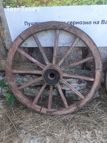 Колела от каруца, снимка 2 - Декорация за дома - 52671500