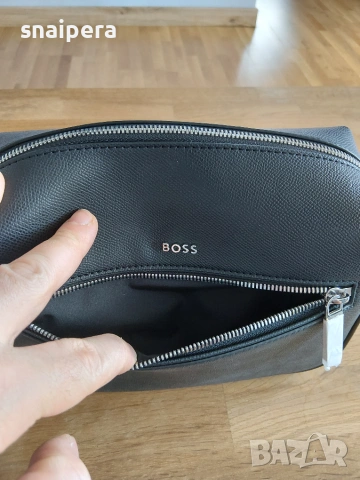 Оригинална чанта/несесер на BOSS, снимка 8 - Чанти - 55236880