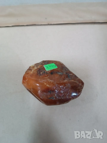 Голямо парче естествен кехлибар, снимка 3 - Антикварни и старинни предмети - 54014618