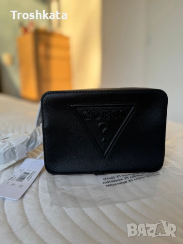 Чанта Guess, снимка 2 - Чанти - 54335654