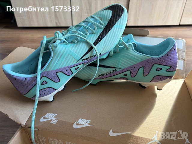 Футболни обувки Nike
