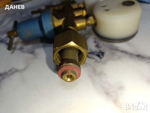 Продавам редуцир вентил, снимка 4 - Други машини и части - 54019965