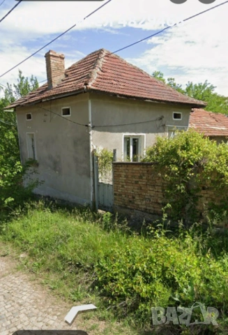 Продава се къща в град Тръстеник