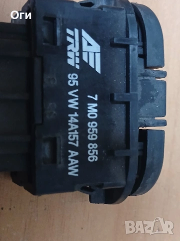 Бутони ел.стъкла за Форд Галакси 7 M0 959 856 / 95 VW 14A157 AAW, снимка 2 - Части - 54643955