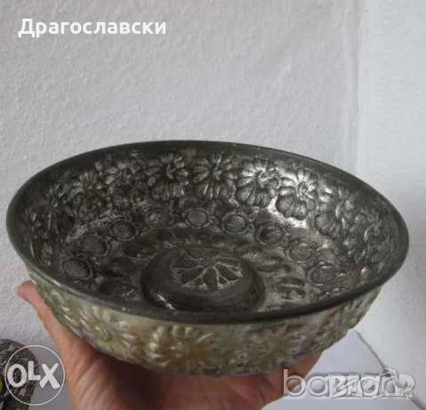  Няколко различни: Метална филигранна чиния, фруктиера с пеперуди, фиала - антика и с грозде, снимка 12 - Декорация за дома - 16256681