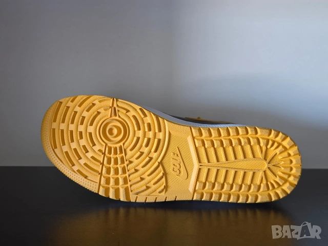 Air Jordan 1 High OG "Pollen 45номер 29см Стелка Нови с кутия , снимка 8 - Маратонки - 55092552