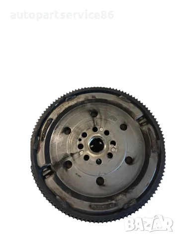 Двумасов маховик за Mazda 3 2.2D (2015) SH01-16610, снимка 2 - Части - 55542005
