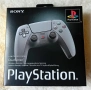 PlayStation 5 30th Anniversary Limited Edition Bundle + 2 броя лимитирани контролери и зарядна станц, снимка 10