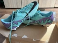 Футболни обувки Nike
, снимка 1