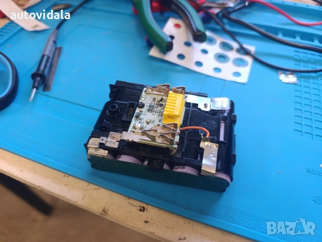 Рециклирана батерия Makita BL1815 – 18V / 3.0Ah, снимка 6 - Други инструменти - 54984970