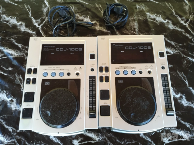 Pioneer CDJ-100s 2 броя неработещи