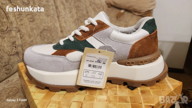 Дамски маратонки от ест.кожа, снимка 2 - Маратонки - 54346242