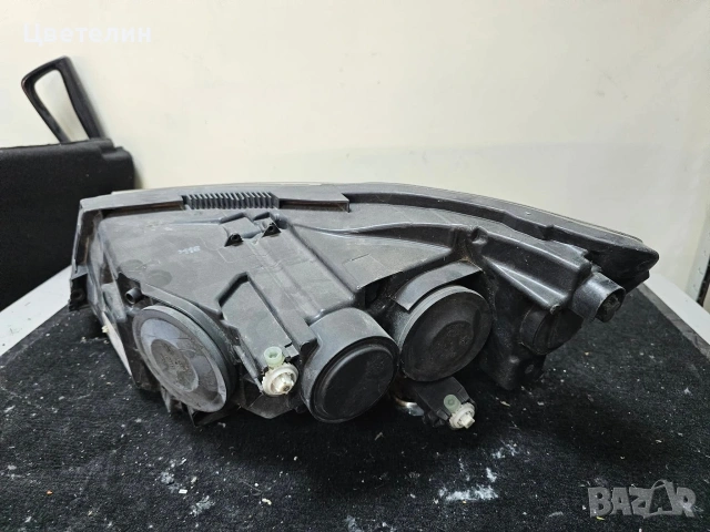 Десен фар Skoda Superb Xenon desen far шкода супърб, снимка 5 - Части - 54488498