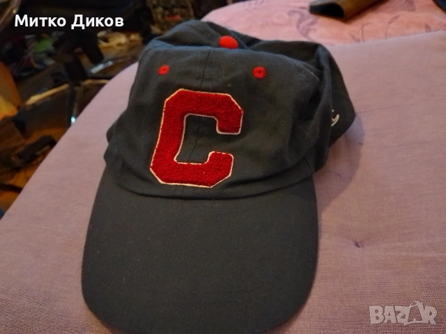 бейзболна шапка маркова на Champion на Cleveland Indians.