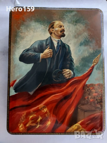 Огромна Руска кутия с Ленин пропаганда/папие маше/Федоскино. 