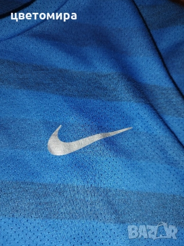 Nike running размер М, снимка 2 - Тениски - 54959341