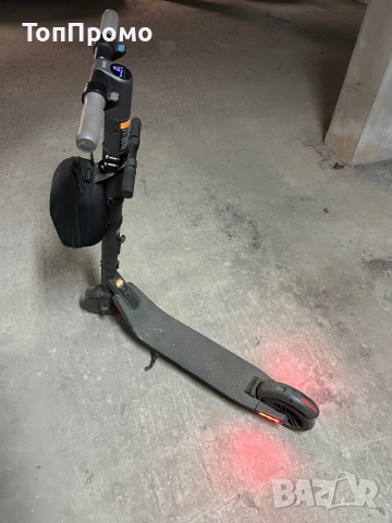 Тротинетка Segway Ninebot ES2, снимка 3 - Скейтборд, ховърборд, уейвборд - 54979603