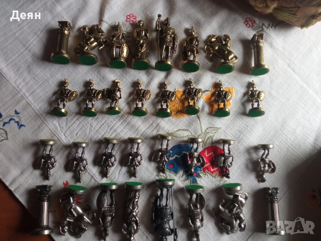 Стар шах с калайени фигури , снимка 2 - Антикварни и старинни предмети - 54363017