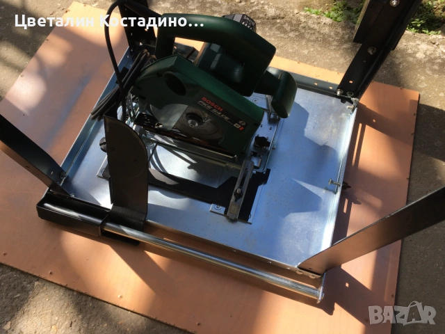 настолен циркуляр Bosch, със стойка Bosch, снимка 10 - Триони и циркуляри - 53986611