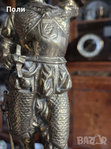 Екслузивна двойка големи канделабри „Рицари-пазители“ в стил Луи-Филип, France, 1960г., снимка 2 - Антикварни и старинни предмети - 54219136