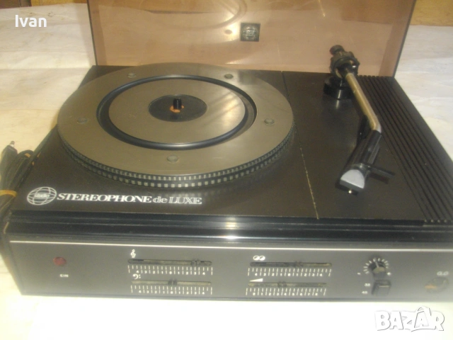 ОРИГИНАЛЕН НЕМСКИ РАБОТЕЩ СТЕРЕО ГРАМОФОН ОТ 60-те години STUDIO STEREOFONE DE LUXE ВИНТИДЖ, снимка 2 - Грамофони - 54701885
