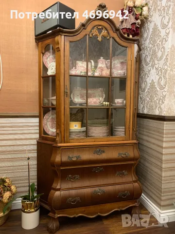 Продавам витрина Чипъндейл , снимка 3 - Секции и витрини - 55343574
