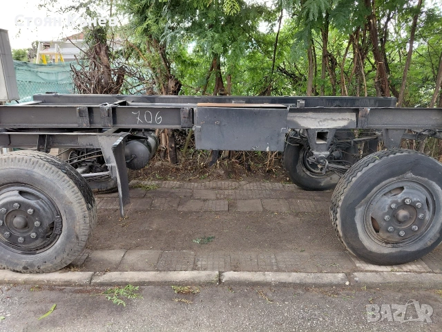 Цистерни 8 куб.и Шаси за нея