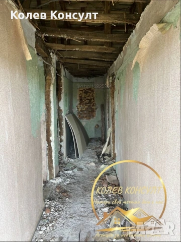 продавам двуетажна къща в село Факия, снимка 5 - Къщи - 55000428