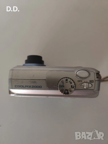 Nikon Coolpix 2000 - ретро дигитален фотоапарат, снимка 6 - Фотоапарати - 54270501