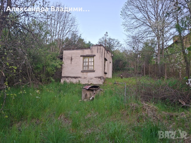 Продавам къща в град Земен!