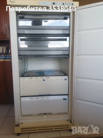 Фризер вертикален Whirlpool 163 л, снимка 2 - Фризери - 55175418