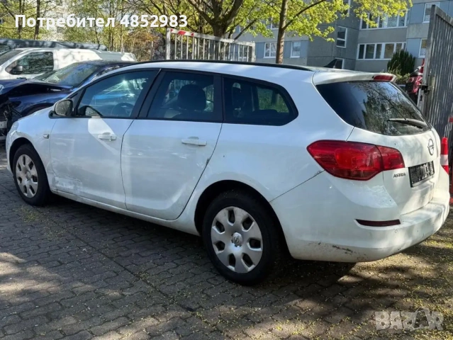 На Части Opel Astra J 1.7cdti 110к.с. комби 2014г. , снимка 4 - Автомобили и джипове - 54856188