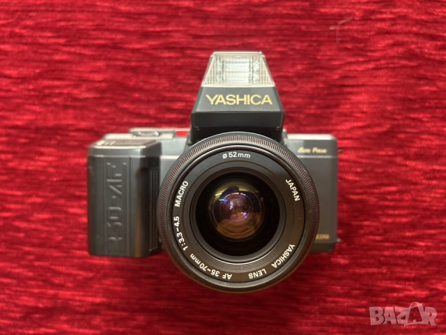 фотоапарат Yashica 230 AF с обектив 35-701:3,3-4,5 52мм