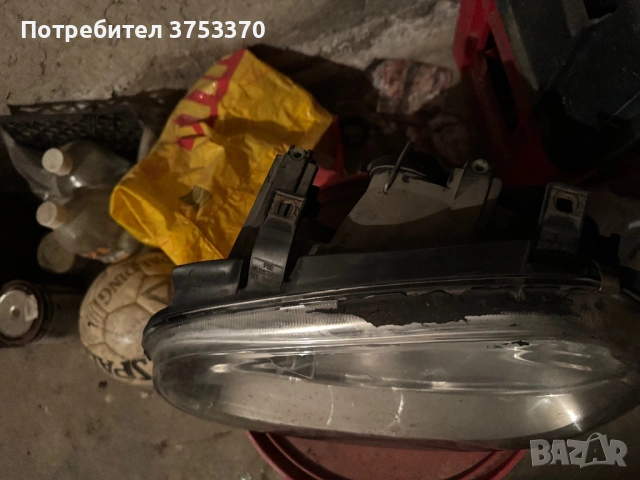 Ляв и десен фар Hella Голф 4, снимка 2 - Части - 54118929