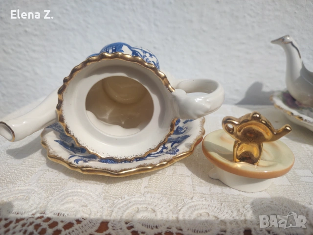 2 уникални чайника Cardew Royal Albert, Country Roses, Old Blue Willow, снимка 12 - Други - 54775710