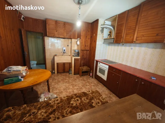 Тристаен монолитен апартамент кв.Куба, снимка 2 - Апартаменти - 55686819
