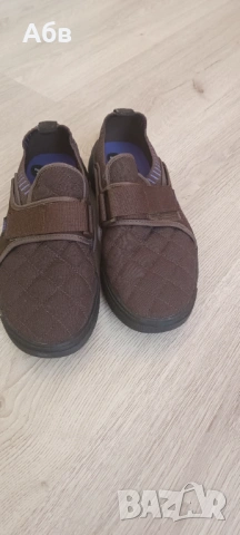 Спортни обувки VANS, снимка 10 - Спортни обувки - 54637348